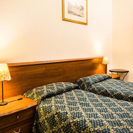 Amoromaonline Buitenkant foto